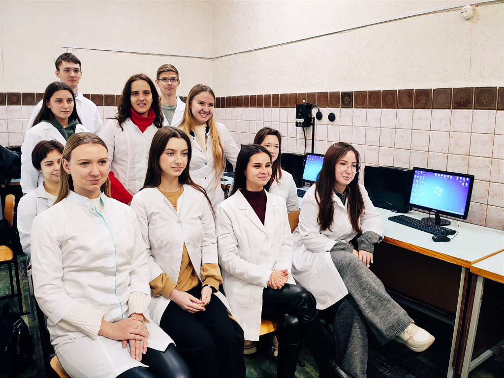 На кафедрі фізики відбулося засідання студентської наукової групи