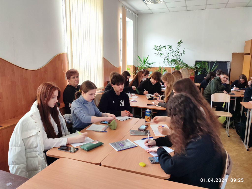 На базі кафедри фізики ПДМУ був організований освітній процес для учнів Наукового ліцею №3