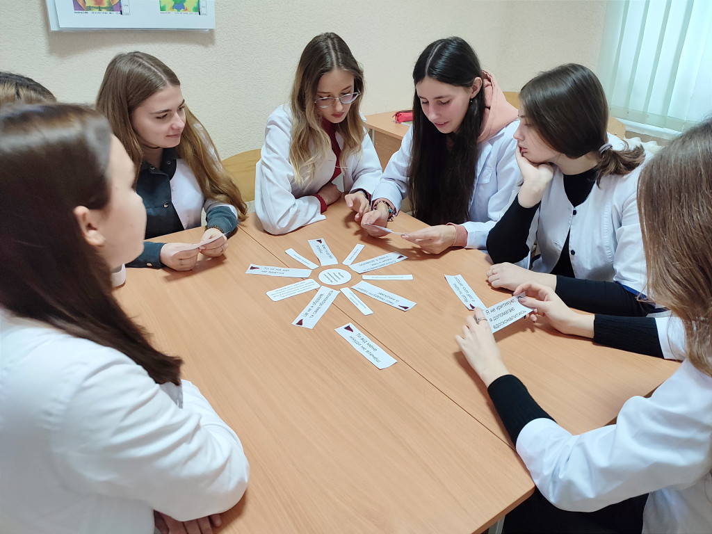 Виховна година зі студентами присвячену ґендерно зумовленому насильству