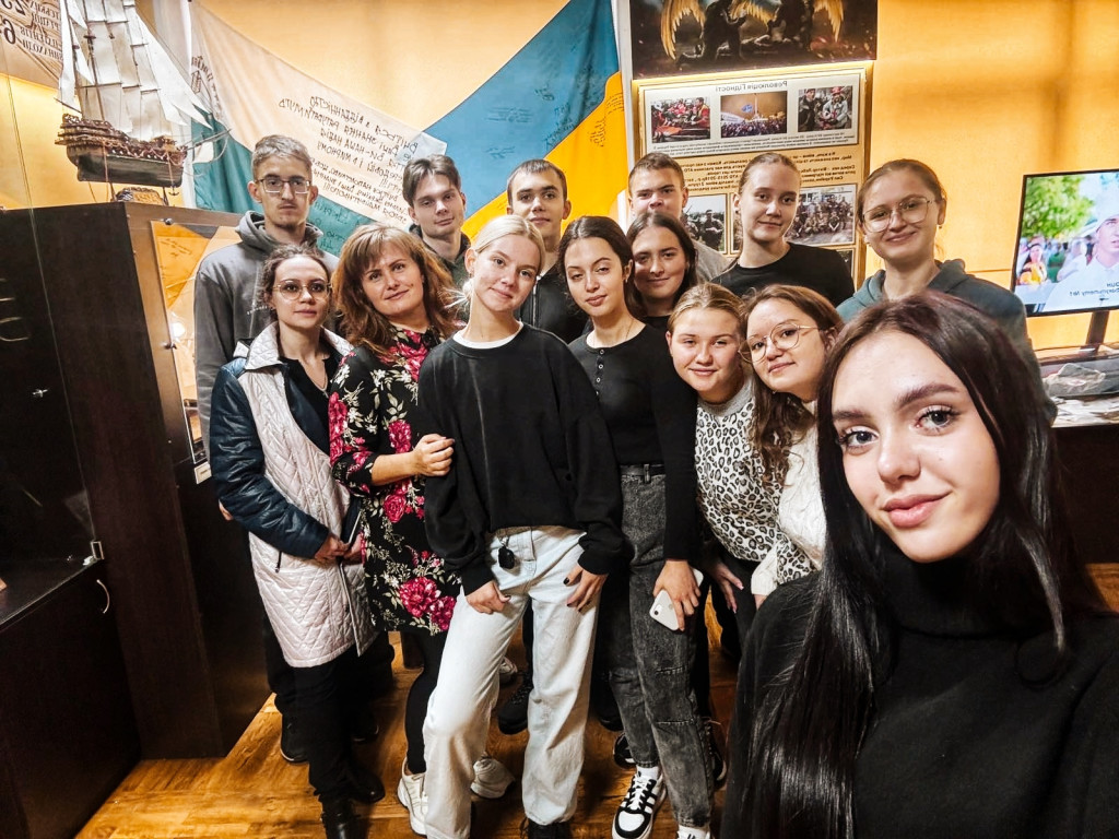 Екскурсія до народного музею ПДМУ