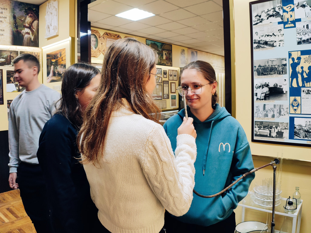 Екскурсія до народного музею ПДМУ